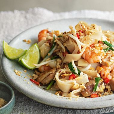 chicken-and-prawn-pad-thai-49048-2